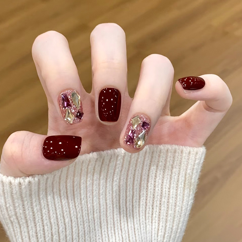 Nail Art Red Wine - 24 Stück/Set weinrote, quadratische Nägel zum