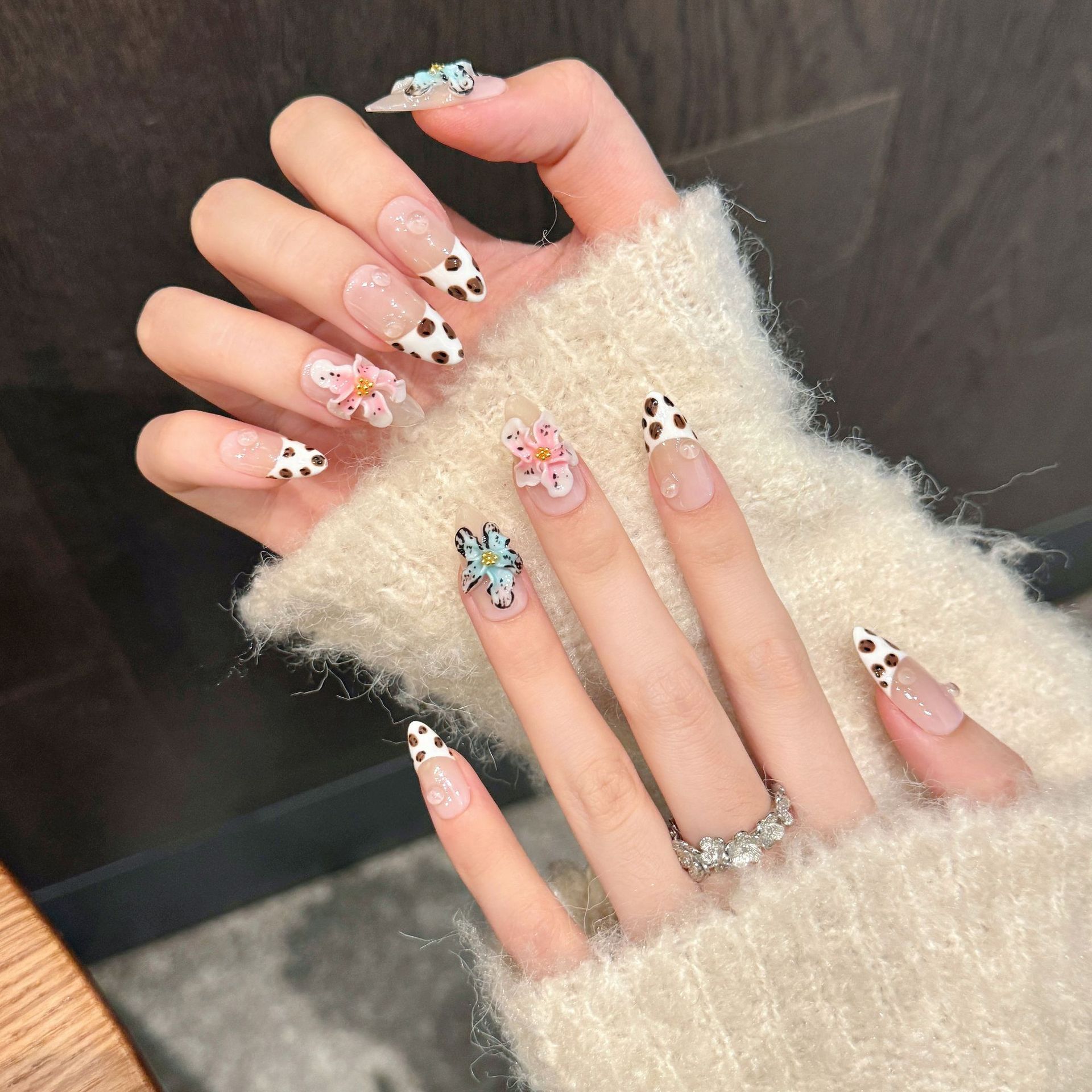 10 Stück glänzende Mandel hand – Nail Art Leopard Bewertung und Preis