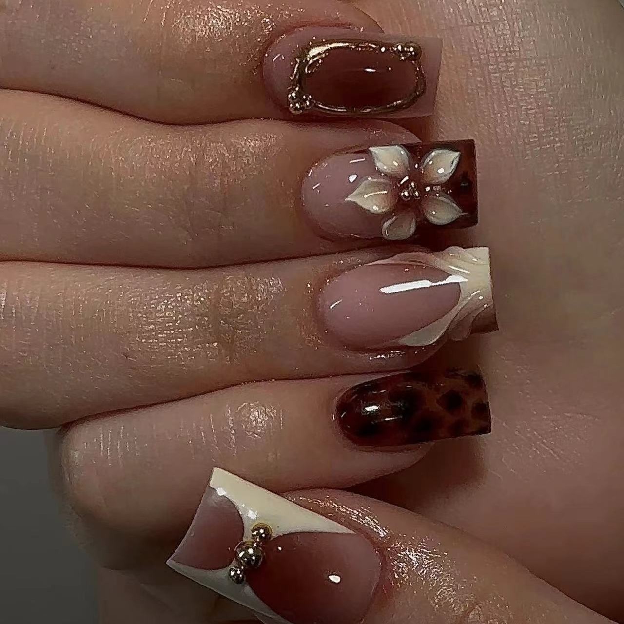 Kurze, quadratische Kunstnägel – Nail Art Leopard Bewertung und Preis